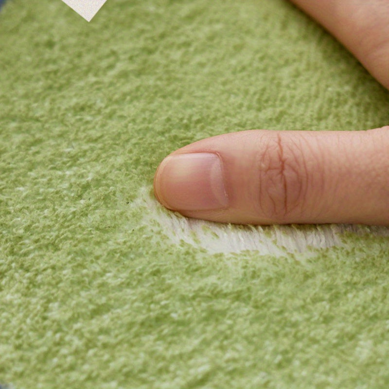 Luxurious and soft synthetic sheepskin rug