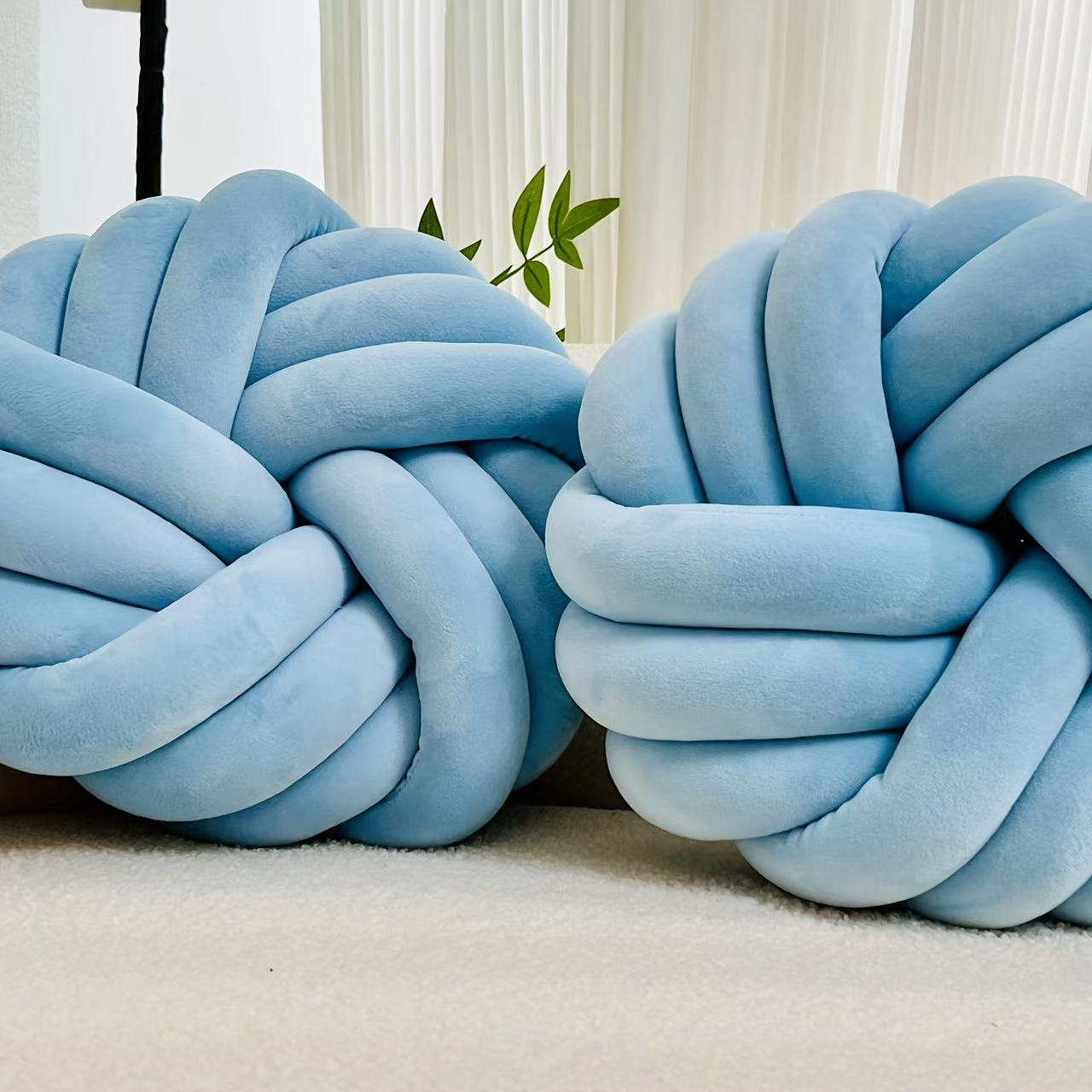 Set of 2 Knot Pillows